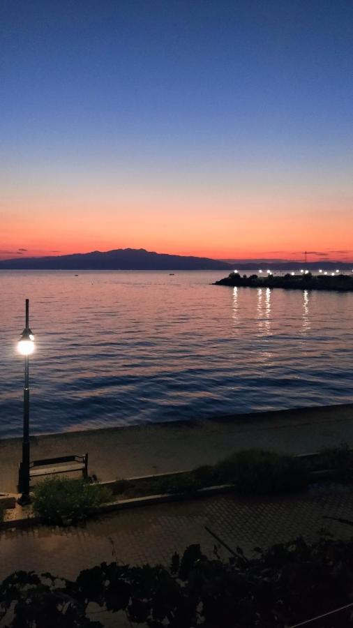 Golden Sunset Beach Apartment Skala Kallirachis Exterior photo