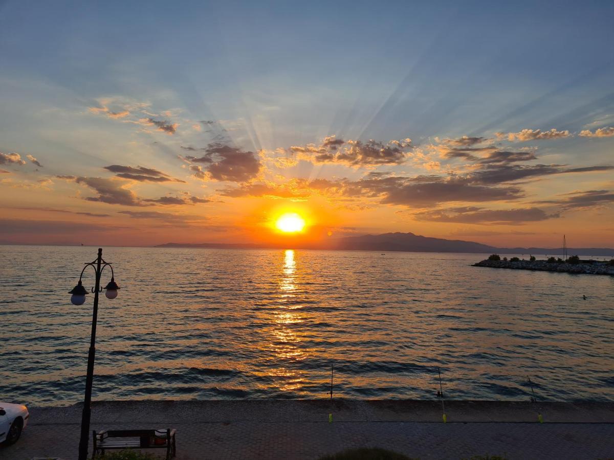 Golden Sunset Beach Apartment Skala Kallirachis Exterior photo